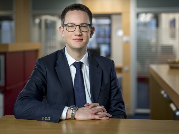 Felix Rook Vires Conferre